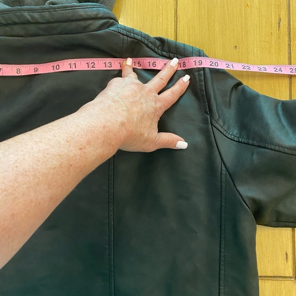 Levi’s Men's Black Leather Like New Large Pockets Jacket Premium Faux Leather - Picture 12 of 16